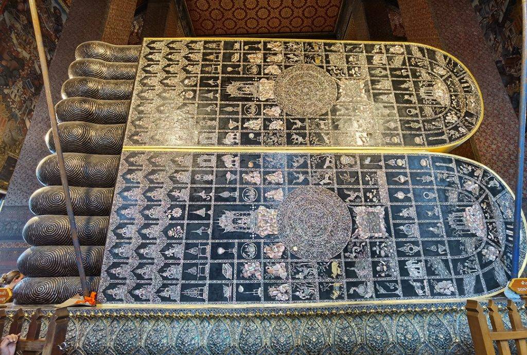Temple Wat Pho amb el Buda estirat, Caraalvent.cat