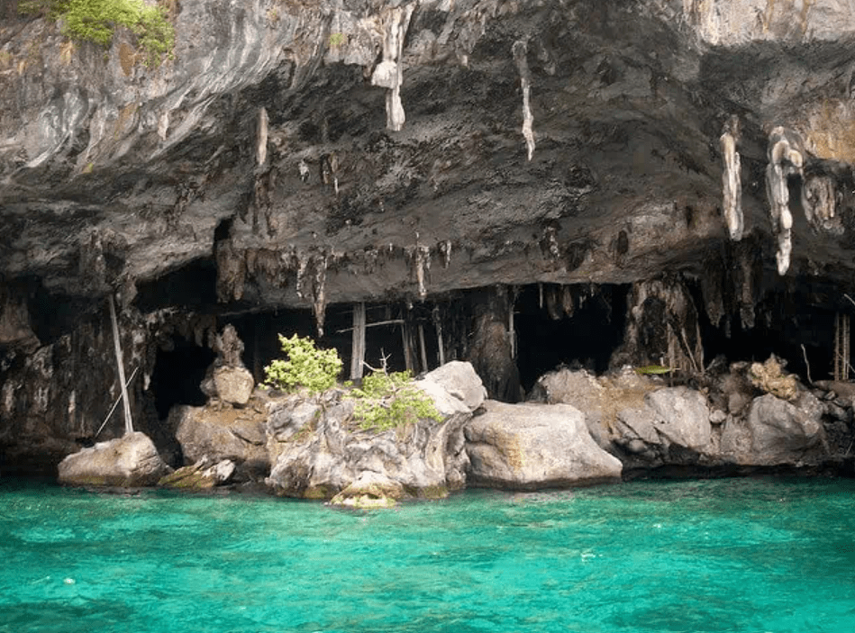 Viking caves, phi phi, caraalvent.cat